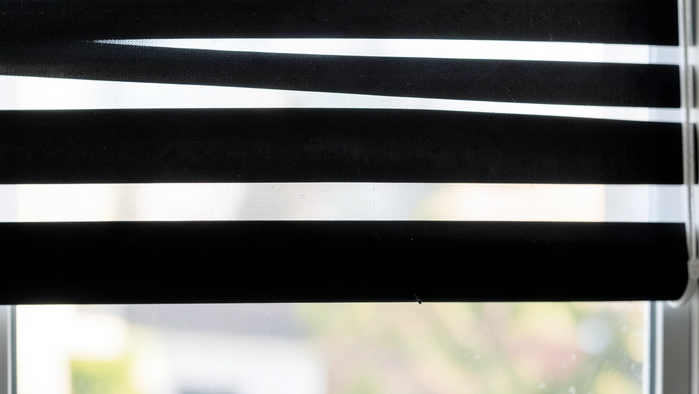 Jak sprawdzić zużycie tkaniny w rolecie dzień noc