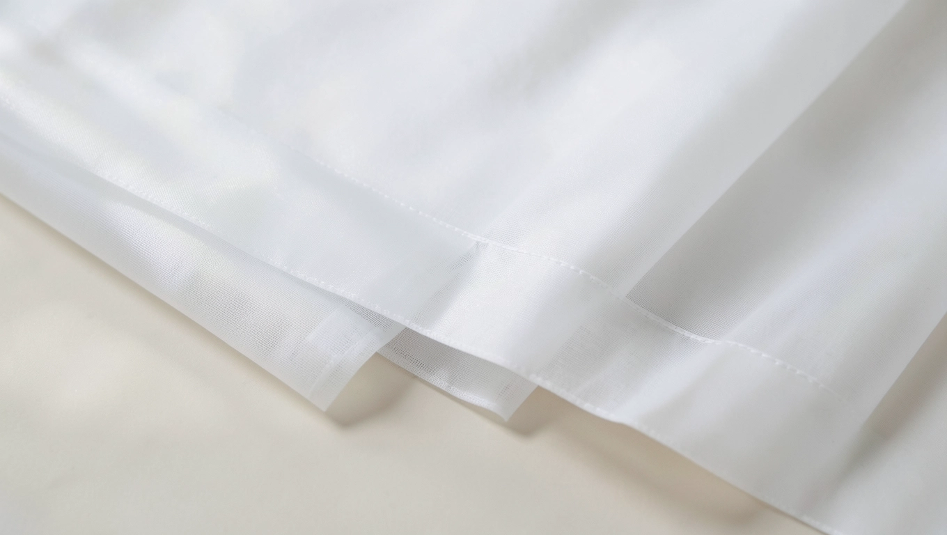 Materiały firanek idealne do rolet dzień noc