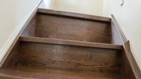 Ile kosztują schody z paneli