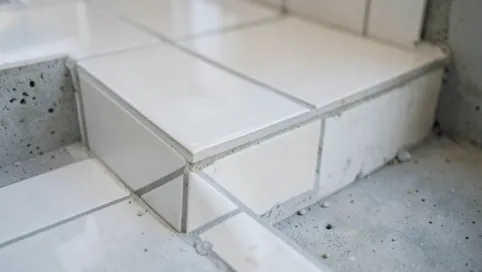 ile kosztuje położenie płytek na schodach