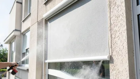 Jak myć rolety zewnętrzne w bloku