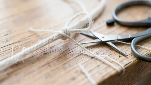 Jak naprawić roletę sznurek