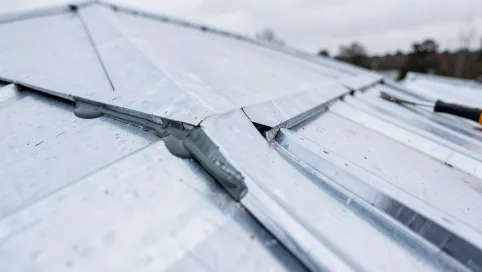 Jak uszczelnić dach z blachy ocynkowanej