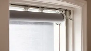 jak założyć rolete dzien noc