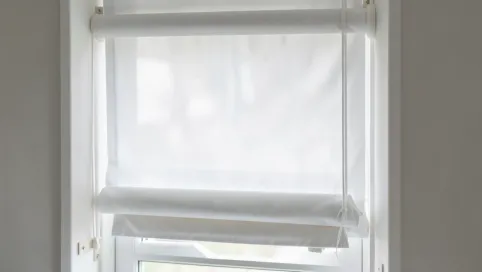 Jak założyć roletę rzymską po praniu