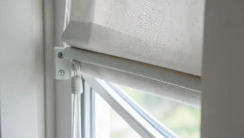 Jak zdjąć roletę do prania