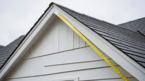 jak zmierzyć powierzchnię dachu dwuspadowego