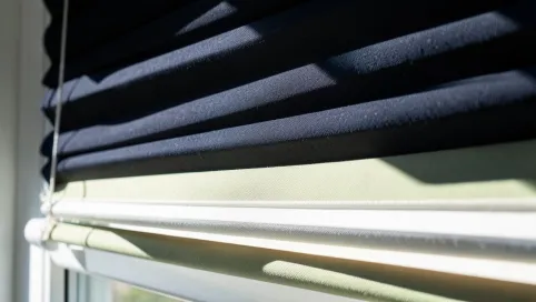 Jaki kolor rolet chroni przed słońcem