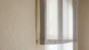 Jaki kolor rolet do beżowych ścian