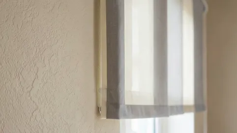 Jaki kolor rolet do beżowych ścian