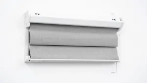 Montaż Rolety Dzień Noc Z Prowadnicami