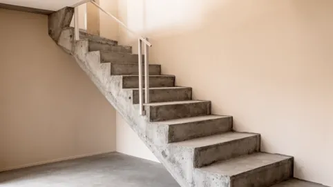 Pomysł na tanie schody wewnętrzne