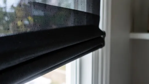 Roleta półzaciemniająca co to znaczy