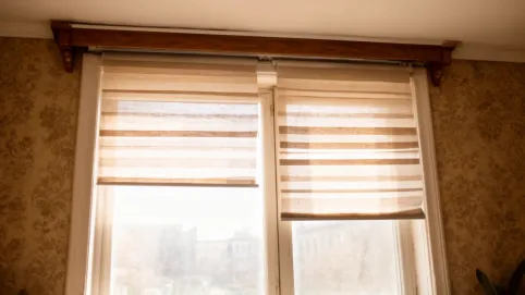 rolety dzień noc mocowane do sufitu