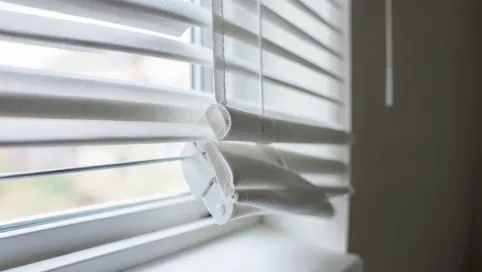 Rolety Dzień Noc  Montaż Bezinwazyjny