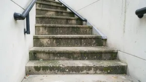 Jaki spadek na schodach zewnętrznych